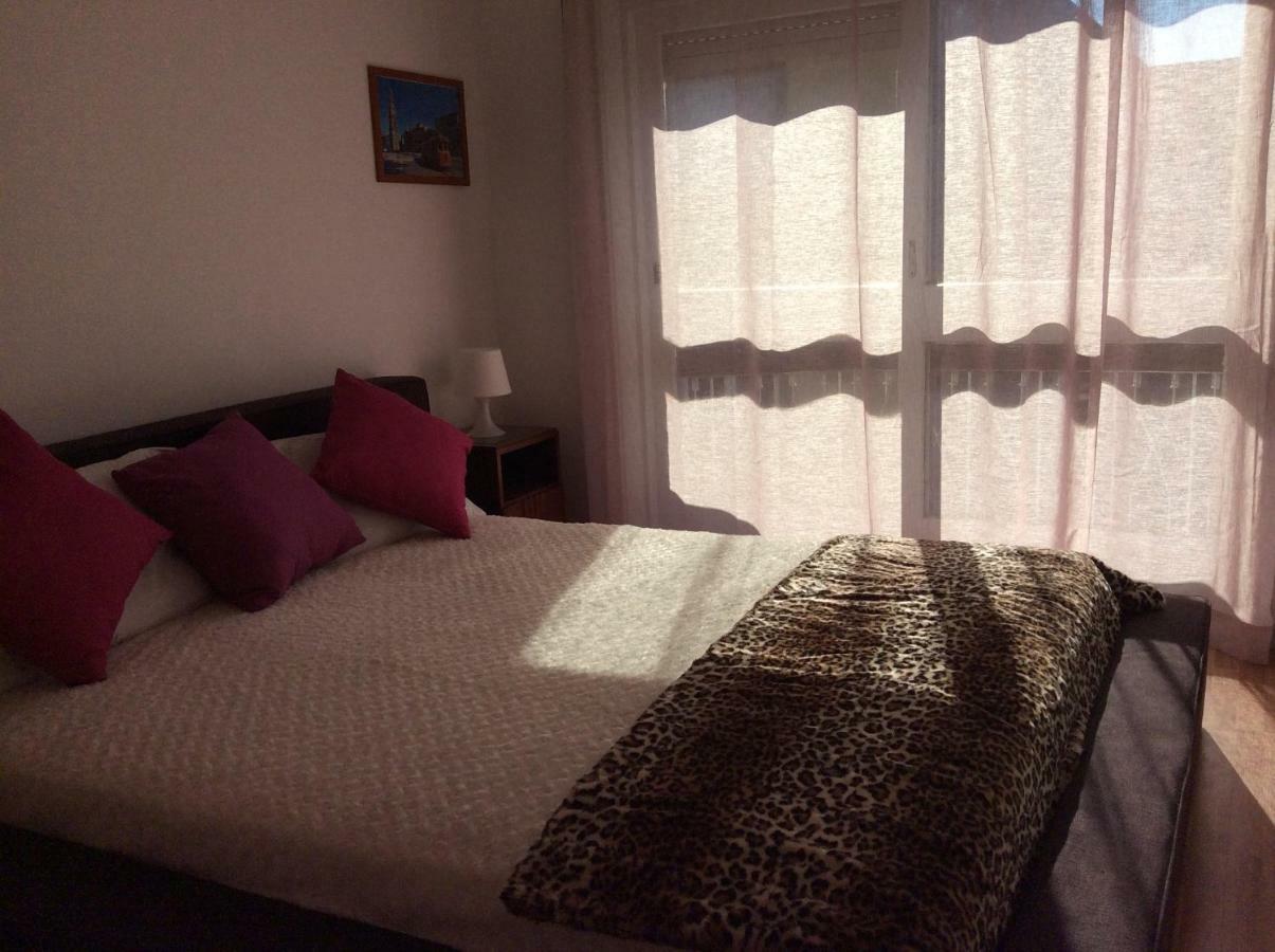 Downtown Sunny Apartment Porto Buitenkant foto