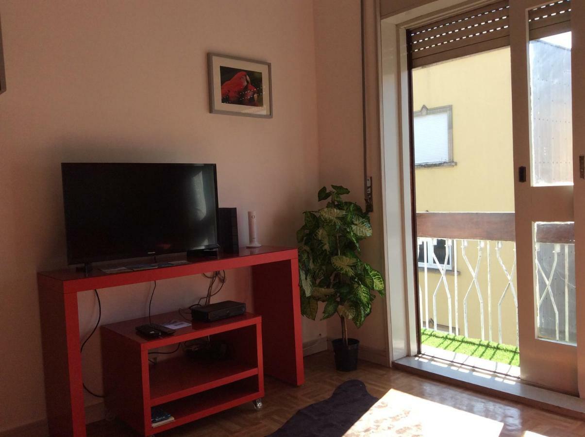 Downtown Sunny Apartment Porto Buitenkant foto